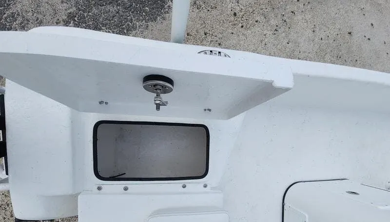 Slide: The Image of Blazer Bay 2400 2025 - 18