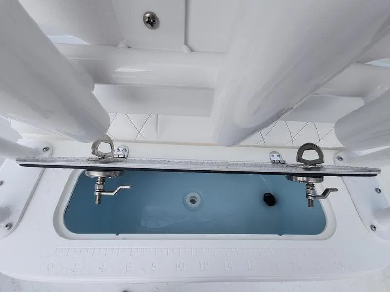 Slide: The Image of Blazer Bay 2400 2025 - 20