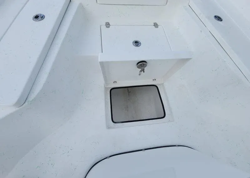 Slide: The Image of Blazer Bay 2400 2025 - 21