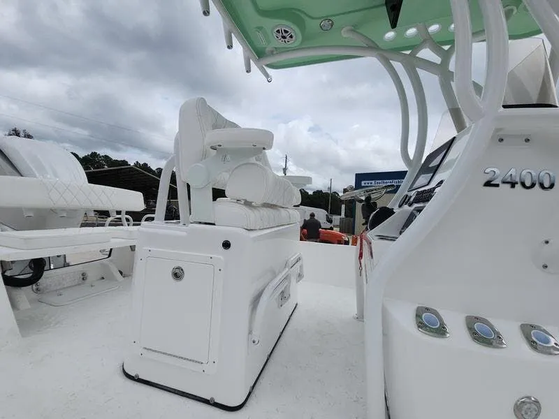 Slide: The Image of Blazer Bay 2400 2025 - 24