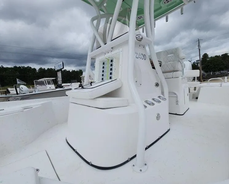 Slide: The Image of Blazer Bay 2400 2025 - 25