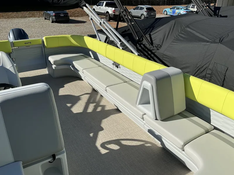 Slide: The Image of Aura Atomic 2025 - 2