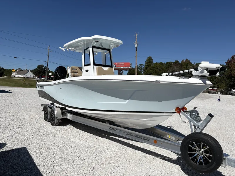 The Image of Blazer Bay Makaira 2600 2026 - 1