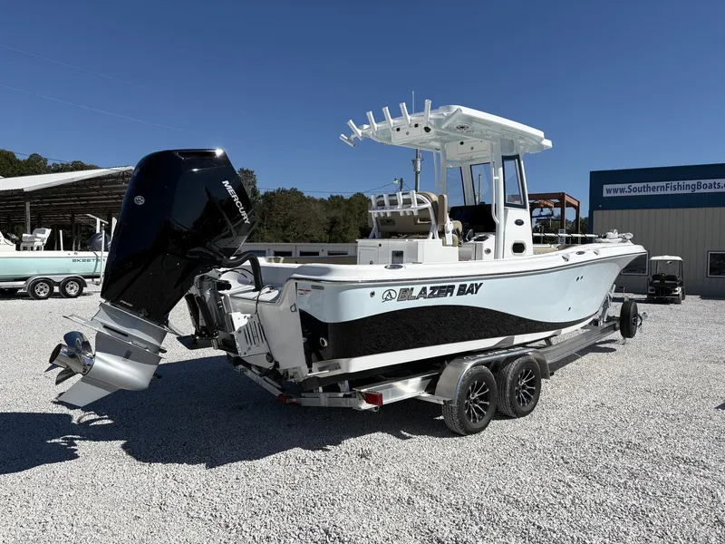 Slide: The Image of Blazer Bay Makaira 2600 2026 - 5