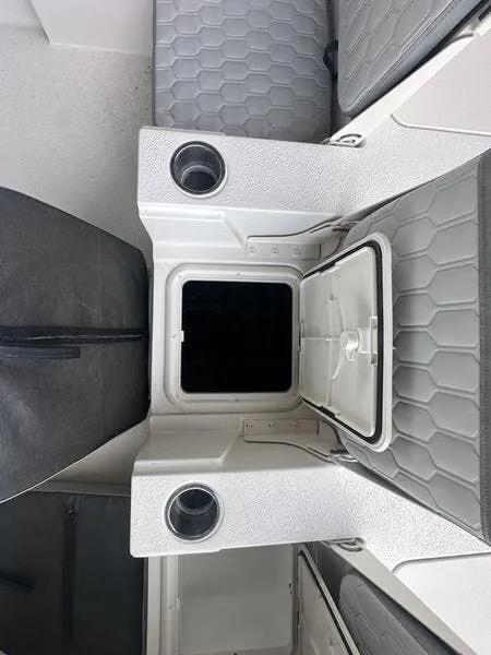 Slide: The Image of Carolina 24 Ultra Elite 2026 - 16