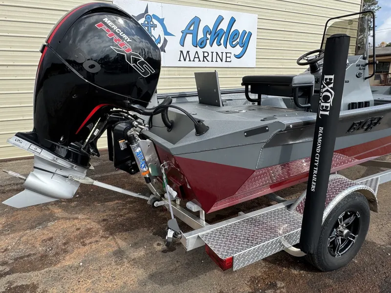 Slide: The Image of Excel Bay Pro 183 Mercury 150 2026 - 7