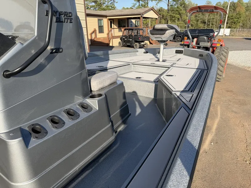 Slide: The Image of Excel 220 Bay Pro Elite 2026 - 10