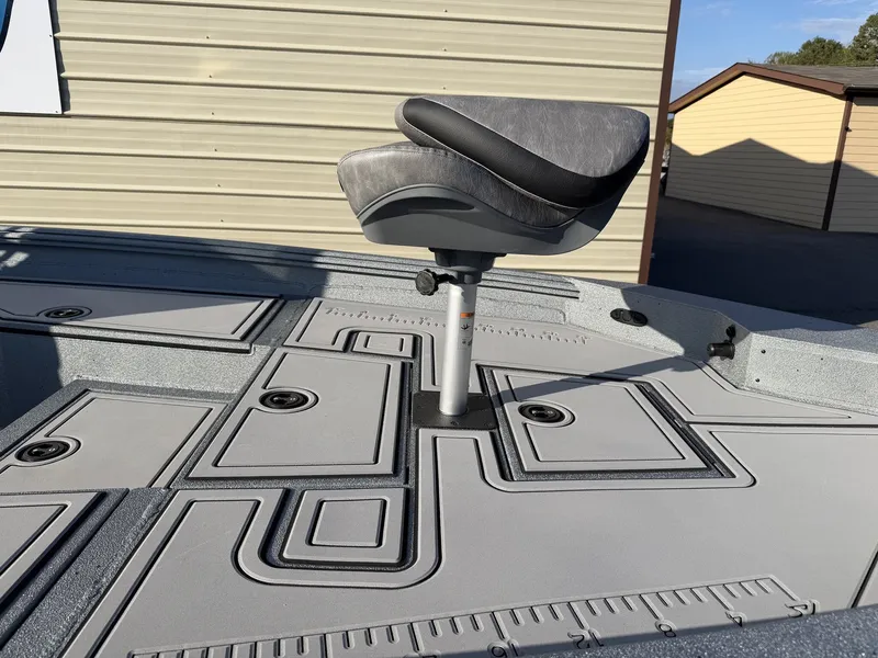 Slide: The Image of Excel 220 Bay Pro Elite 2026 - 3