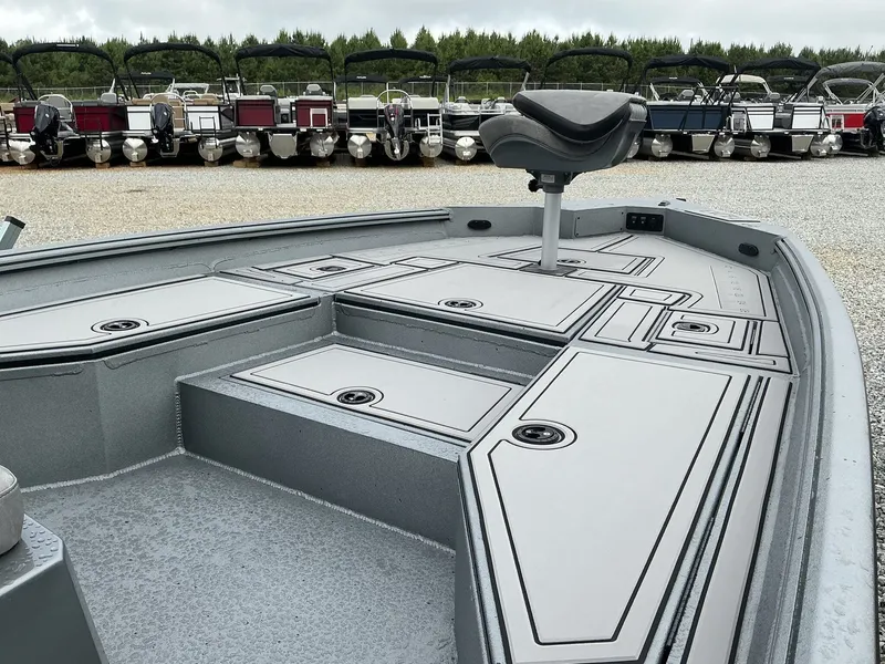 Slide: The Image of Excel 230 Bay Pro 2026 - 9