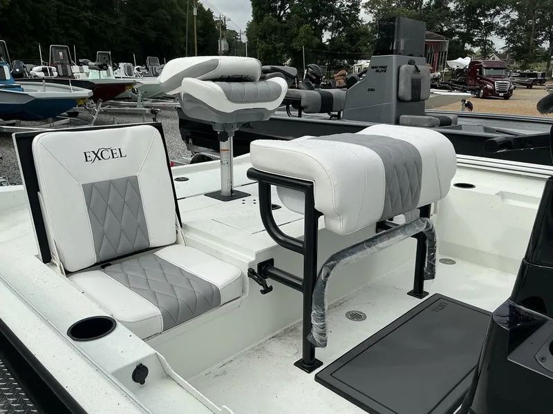 Slide: The Image of Excel 230 Bay Pro 2026 - 9