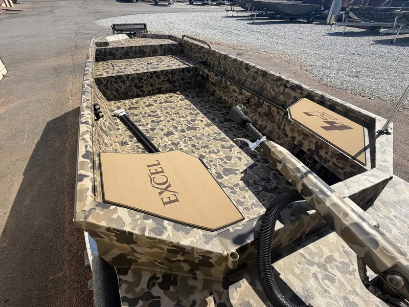 Slide: The Image of Excel 1754 Shallow Water F4 Pro 2026 - 6