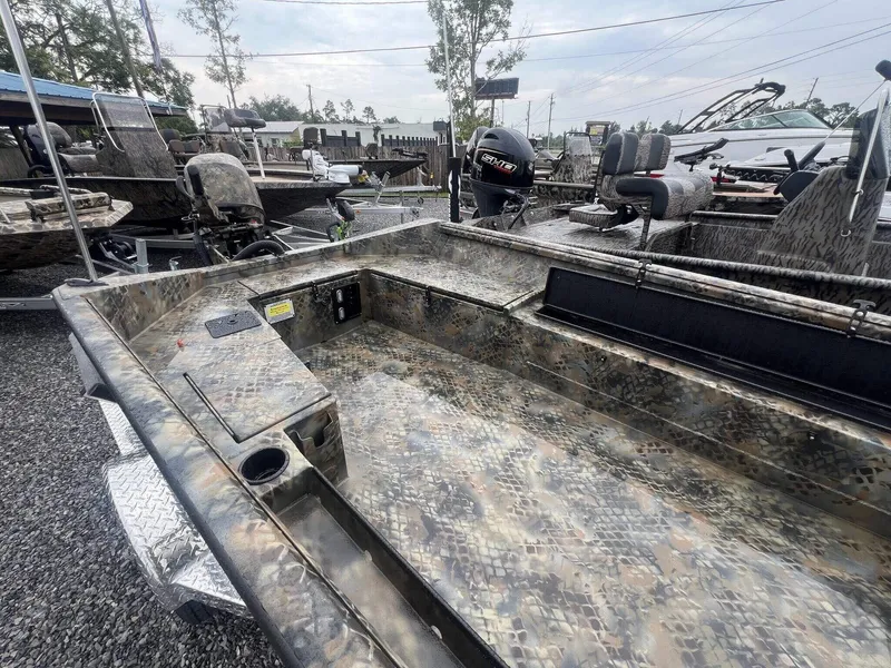 Slide: The Image of Excel 1751 Viper F4 2026 - 10