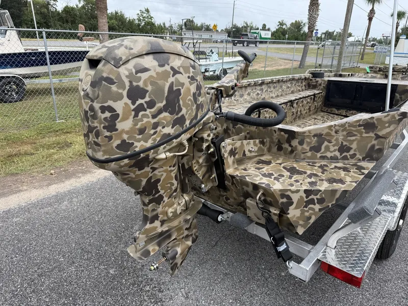 Slide: The Image of Excel Viper F4 1751-YAMHA 60 2026 - 3