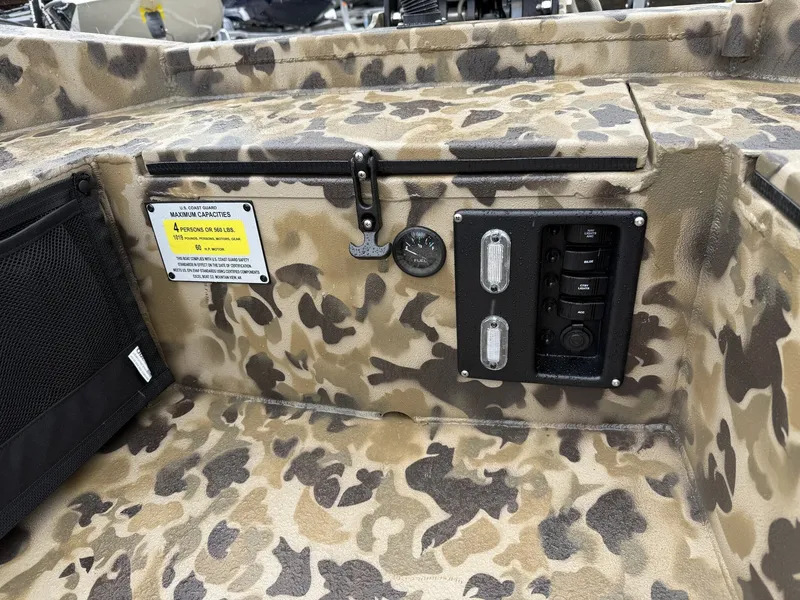 Slide: The Image of Excel Viper F4 1751-YAMHA 60 2026 - 7