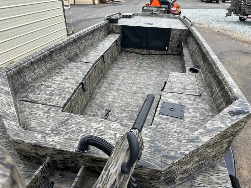 Slide: The Image of Excel 1751 Viper F4 2026 - 10