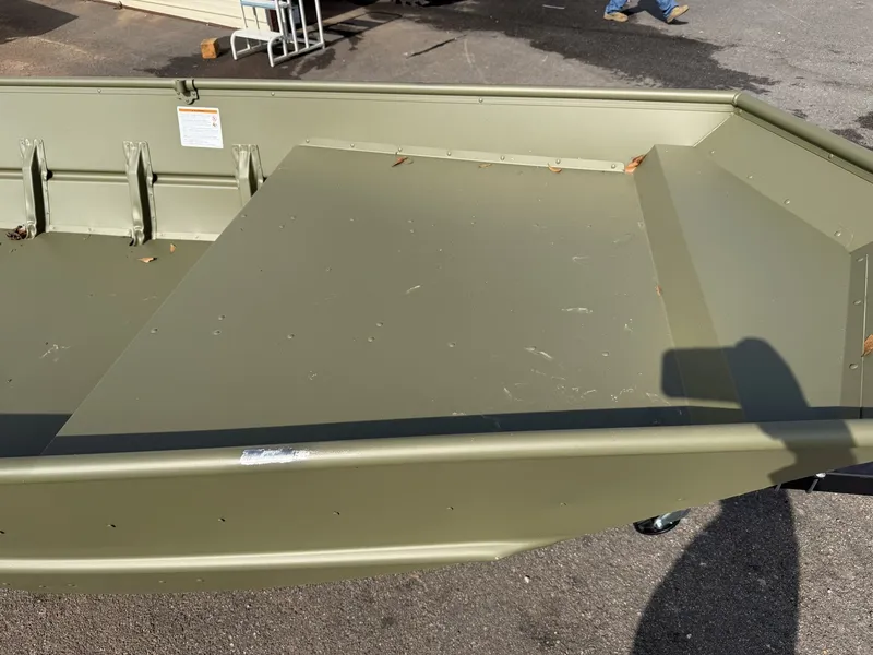 Slide: The Image of Lowe L1648 1648 AM WITH TRAILER 2026 - 13