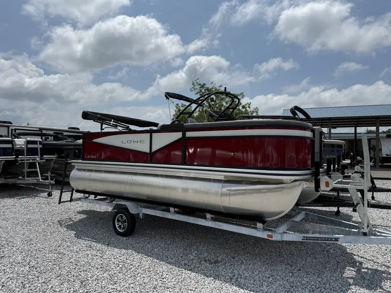 The Image of Lowe LS Walk Thru 190 2025 - 1