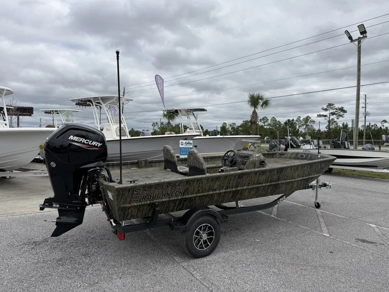 Slide: The Image of Lowe Roughneck 1860SC 2026 - 2