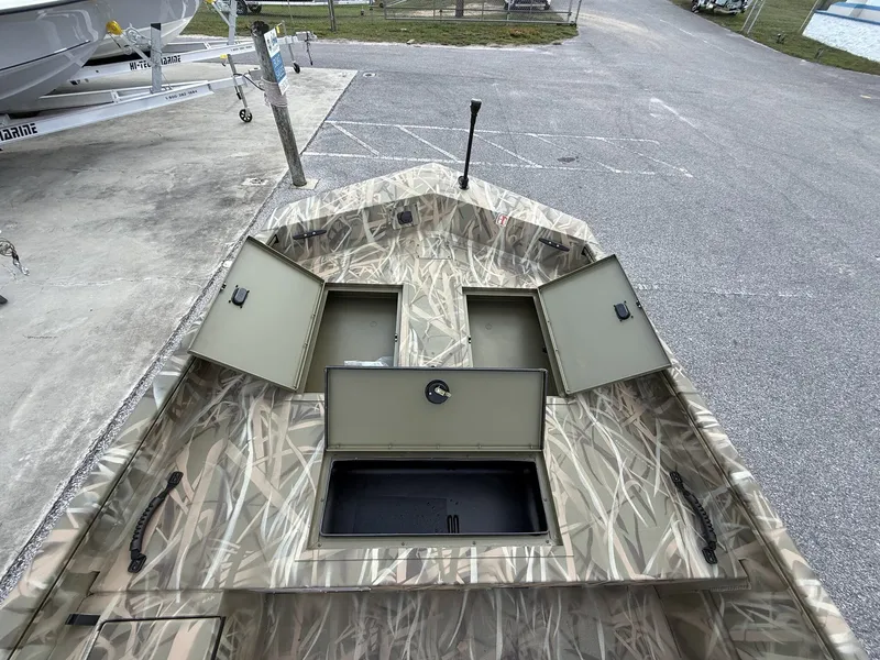 Slide: The Image of Lowe Roughneck Tiller 1760 Deluxe 2026 - 4