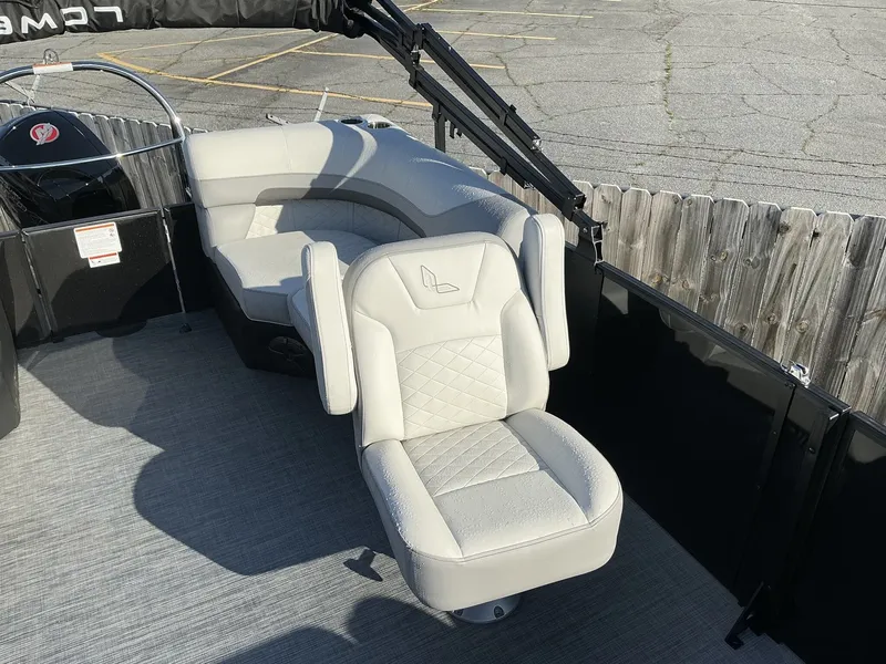 Slide: The Image of Lowe Ss 230 2025 - 12