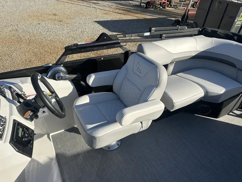 Slide: The Image of Lowe Ss 230 2025 - 8