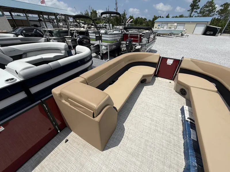 Slide: The Image of Lowe Ss 230 2025 - 2