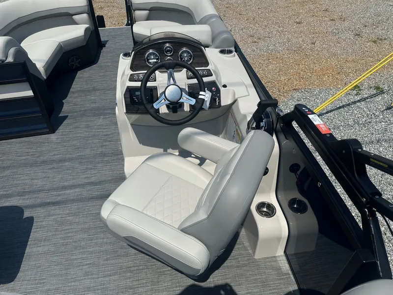 Slide: The Image of Lowe Ss 230 2025 - 4