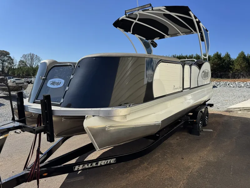 Slide: The Image of Aloha PARADISE 230 ARCH SPORT TOWER-200HP 2026 - 3