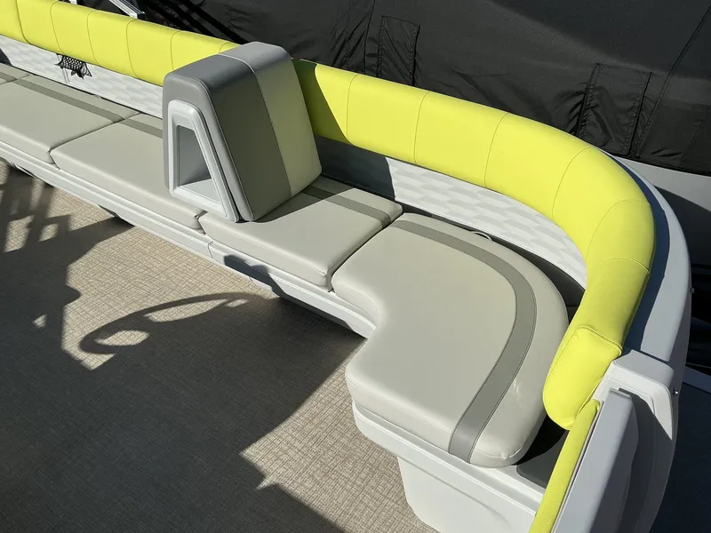 Slide: The Image of Aura Atomic 2025 - 3