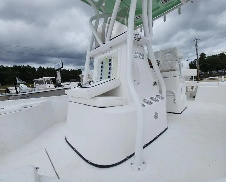 Slide: The Image of Blazer Bay 2400 2025 - 25