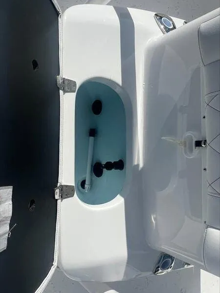 Slide: The Image of Blazer Bay 2400 2025 - 20