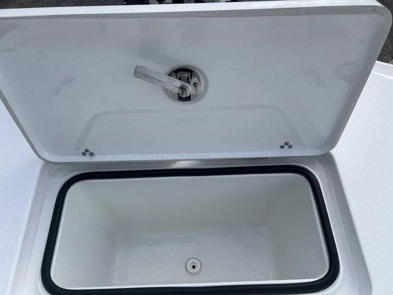 Slide: The Image of Blazer GTS 2550 BAY 2024 - 12