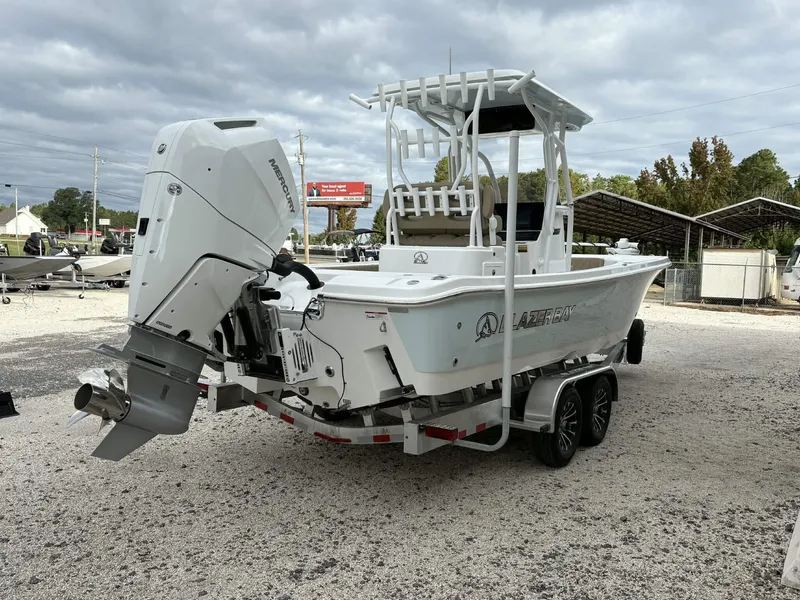 Slide: The Image of Blazer Bay 2700 Hybrid 2026 - 5