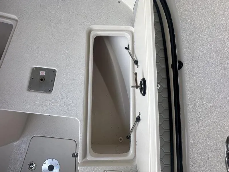 Slide: The Image of Carolina 24 Ultra Elite 2026 - 8