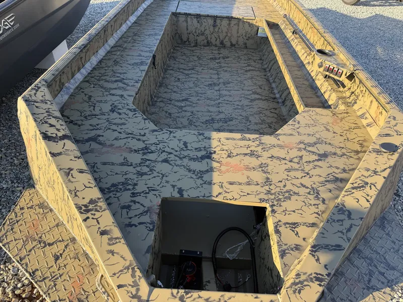 Slide: The Image of Edge Duck Boats Standard Series 756TST 2026 - 8