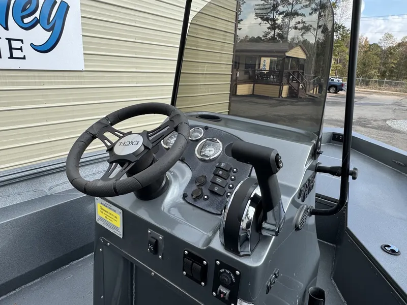 Slide: The Image of Excel Bay Pro 183 Mercury 150 2026 - 8