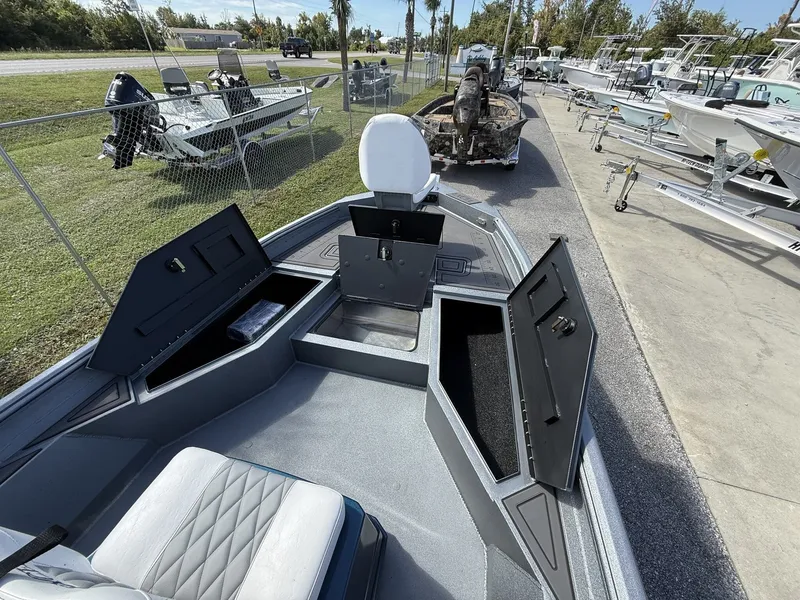 Slide: The Image of Excel 220 Bay Pro Elite 2026 - 5