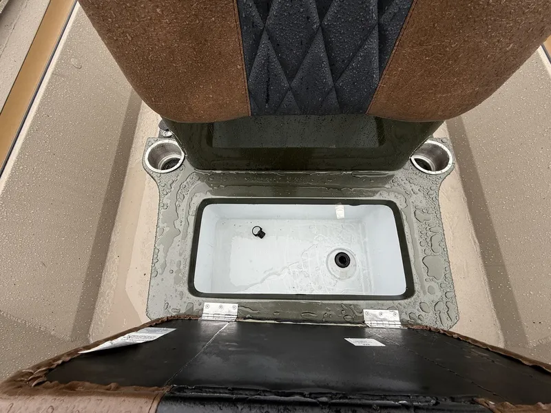 Slide: The Image of Excel 220 Bay Pro Elite 2026 - 14