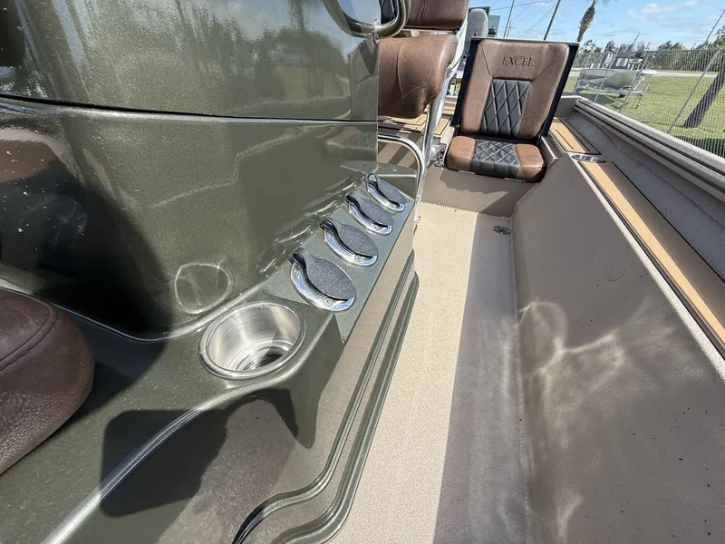 Slide: The Image of Excel 220 Bay Pro Elite 2026 - 9