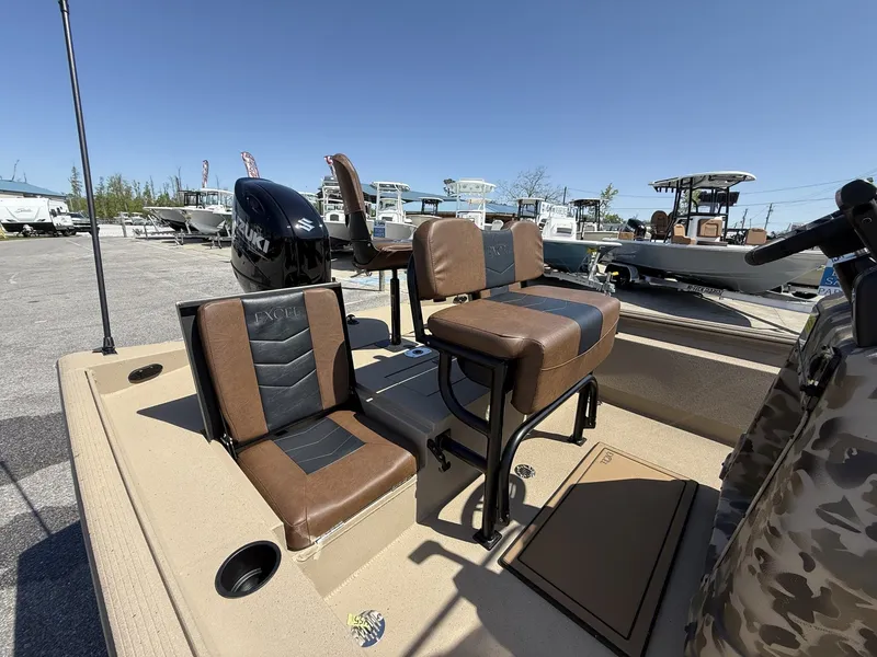 Slide: The Image of Excel 220 Bay Pro Elite 2025 - 4