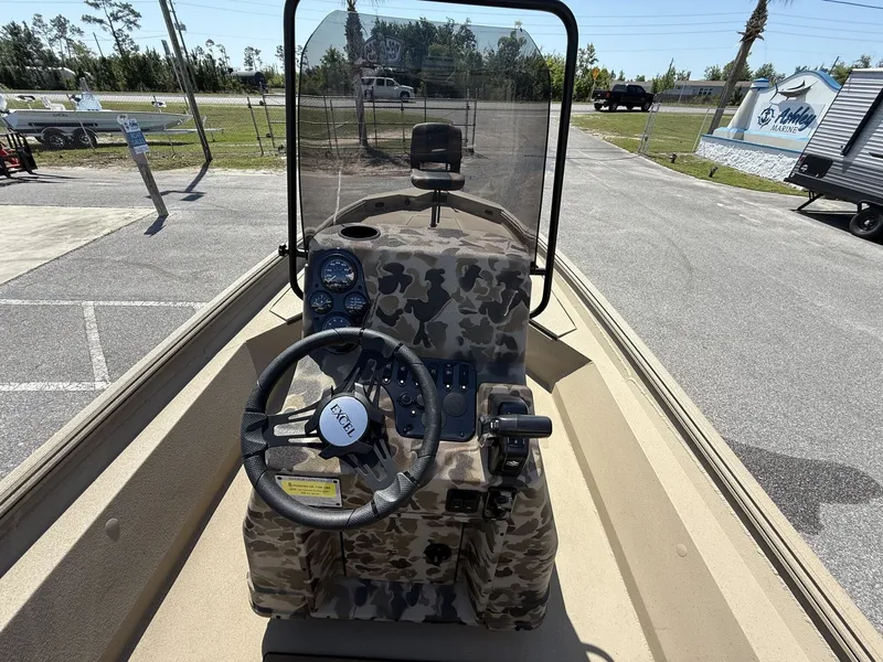 Slide: The Image of Excel 220 Bay Pro Elite 2025 - 5