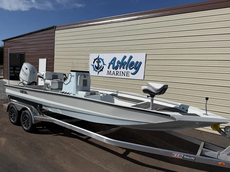 The Image of Excel 220 Bay Pro Elite 2026 - 1