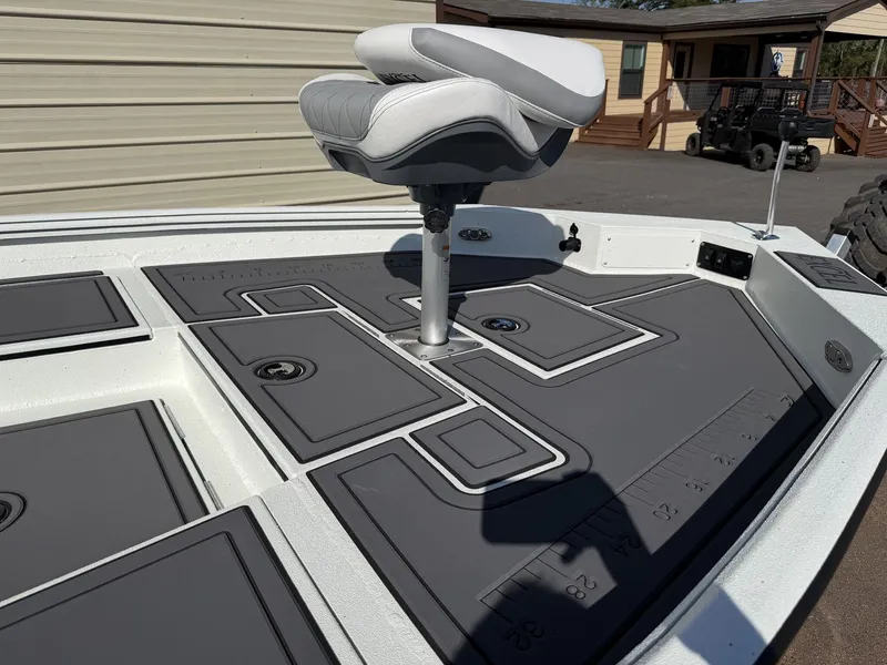 Slide: The Image of Excel 220 Bay Pro Elite 2026 - 3