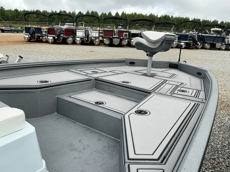 Slide: The Image of Excel 230 Bay Pro 2026 - 4