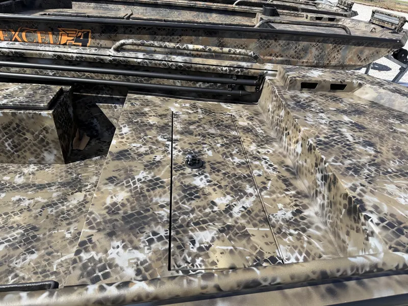 Slide: The Image of Excel Shallow Water F4 175 PRO 2026 - 3