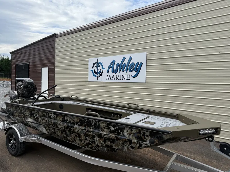 The Image of Excel 1754 Shallow Water F4 2026 - 1