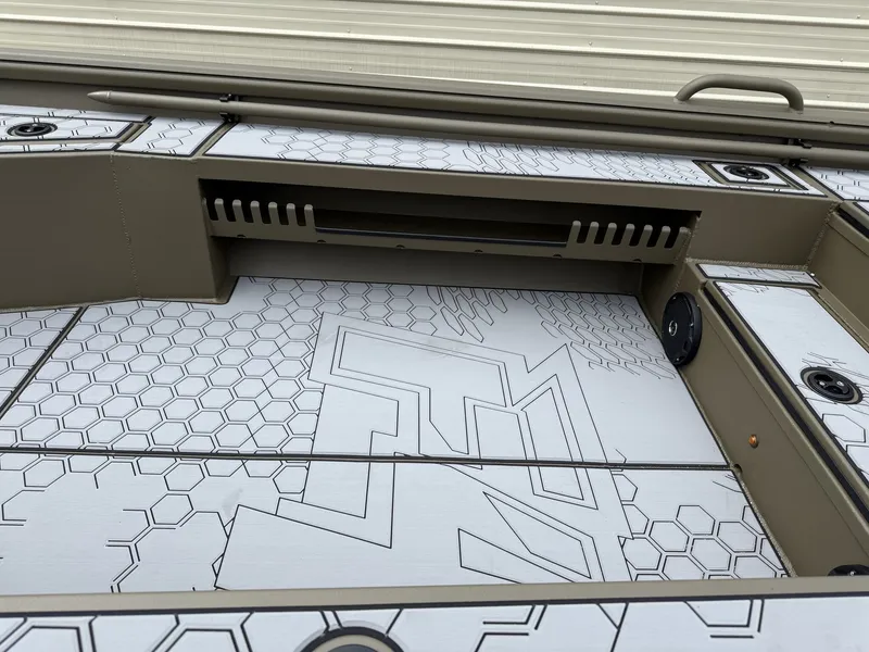 Slide: The Image of Excel 1754 Shallow Water F4 2026 - 14
