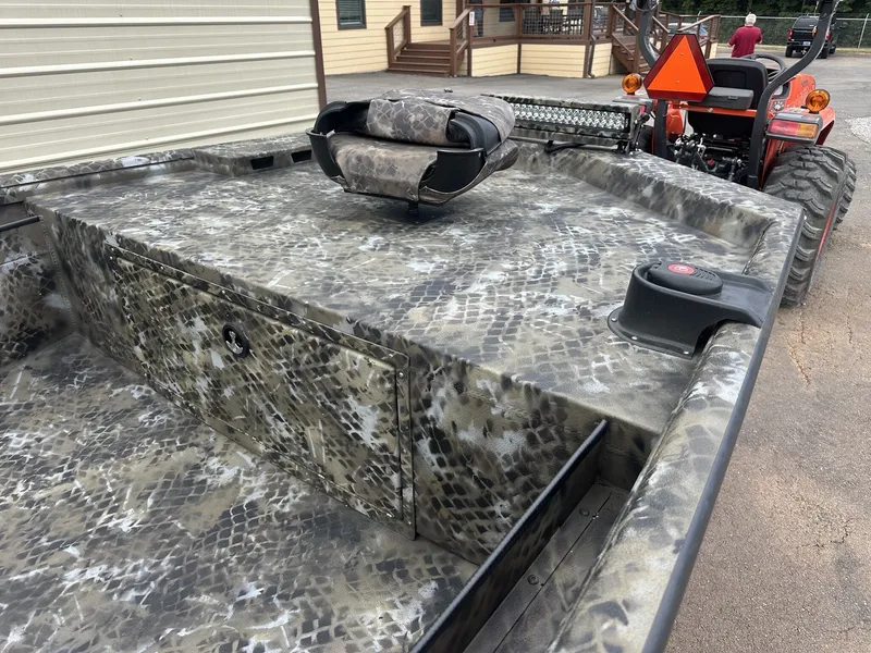 Slide: The Image of Excel 1864 Switchblade 2026 - 8