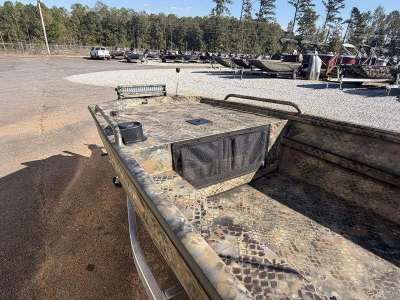 Slide: The Image of Excel 1751 Viper F4 2026 - 5