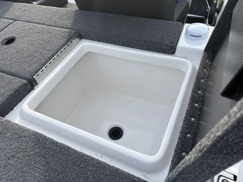 Slide: The Image of Falcon Boats 18 Freedom 2025 - 10